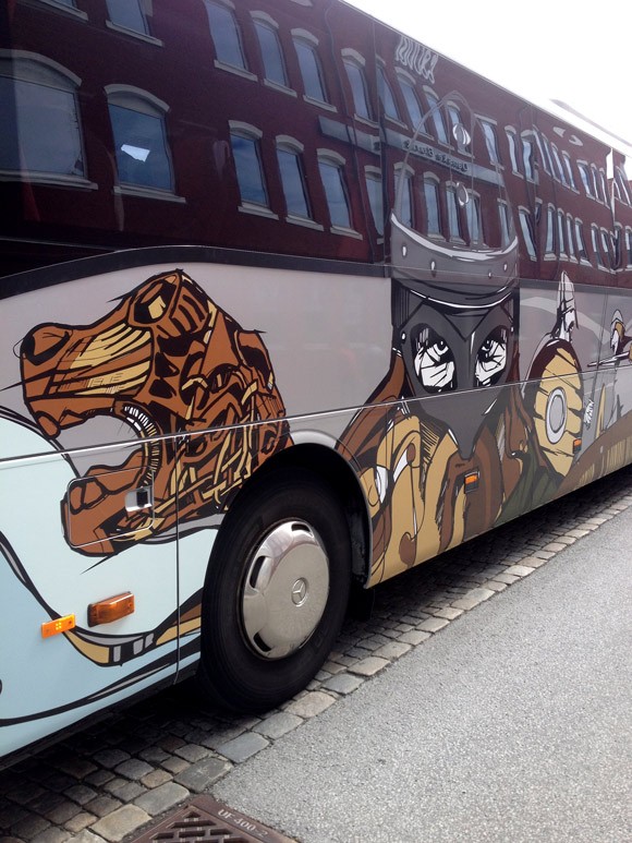 Bussdekor, "Viking Tour", 2016. Oppdragsgiver: Guide Companiet og Arkeologisk museum i Stavanger. 